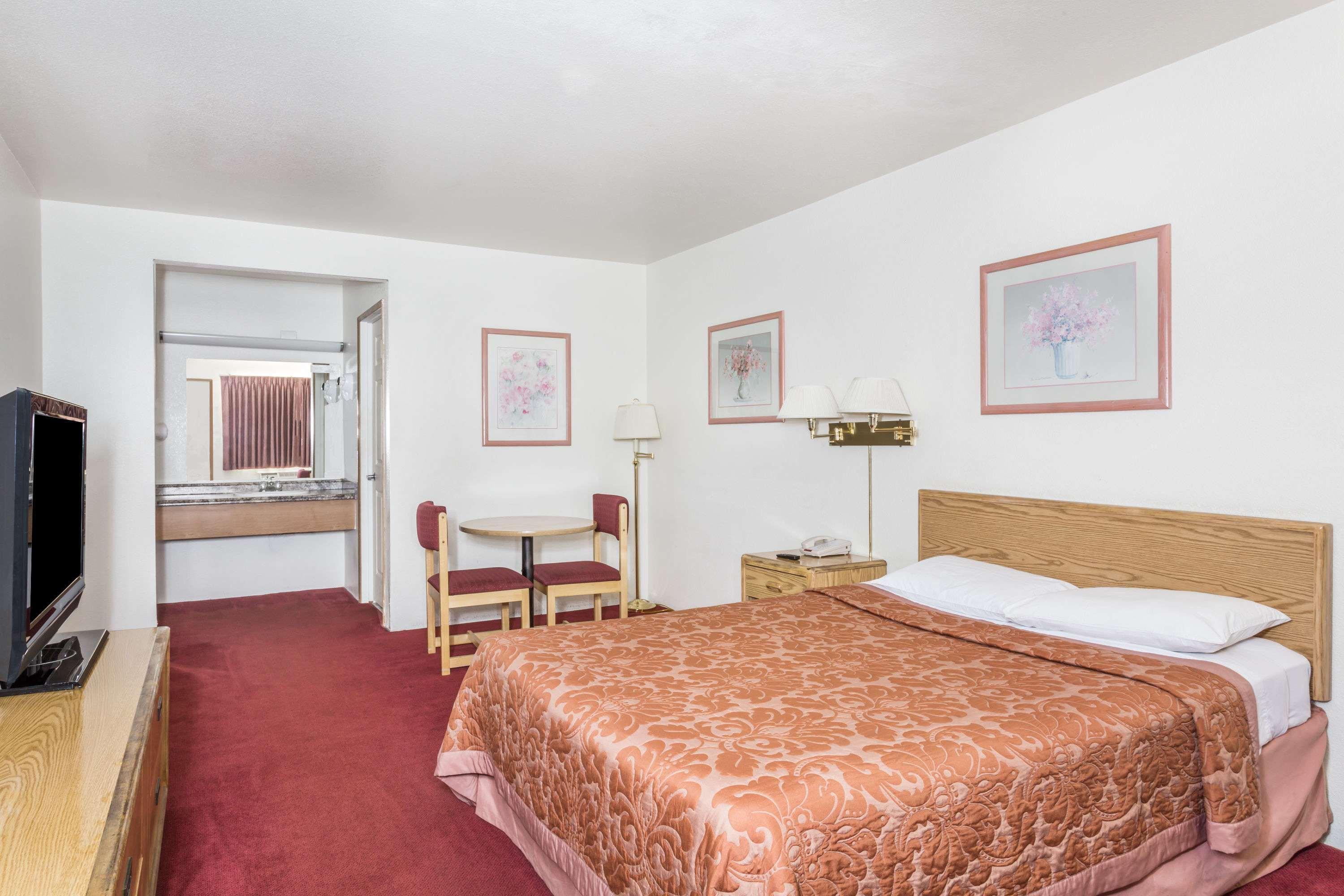 Super 8 By Wyndham Phoenix Metro North Ngoại thất bức ảnh