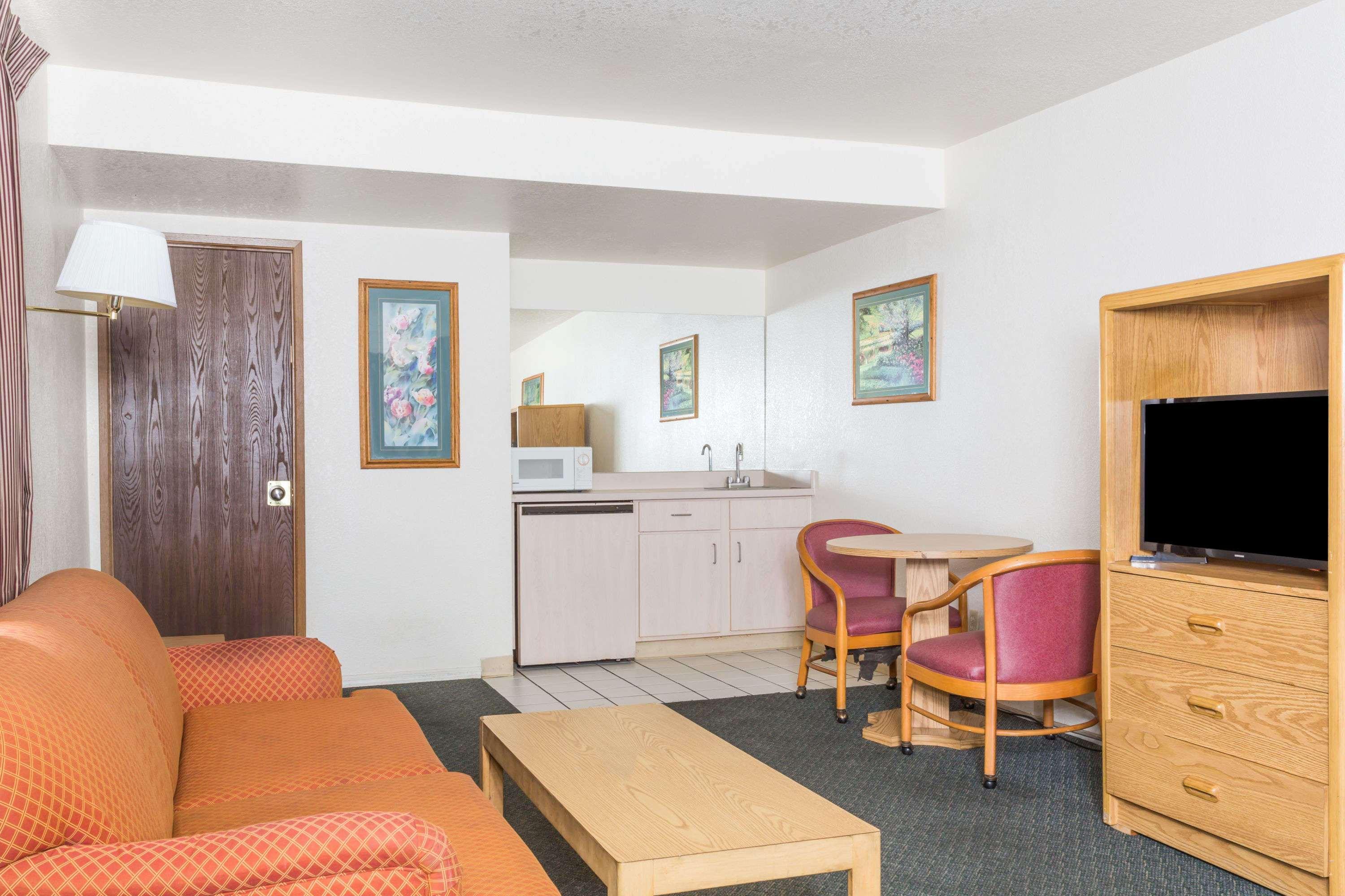 Super 8 By Wyndham Phoenix Metro North Ngoại thất bức ảnh